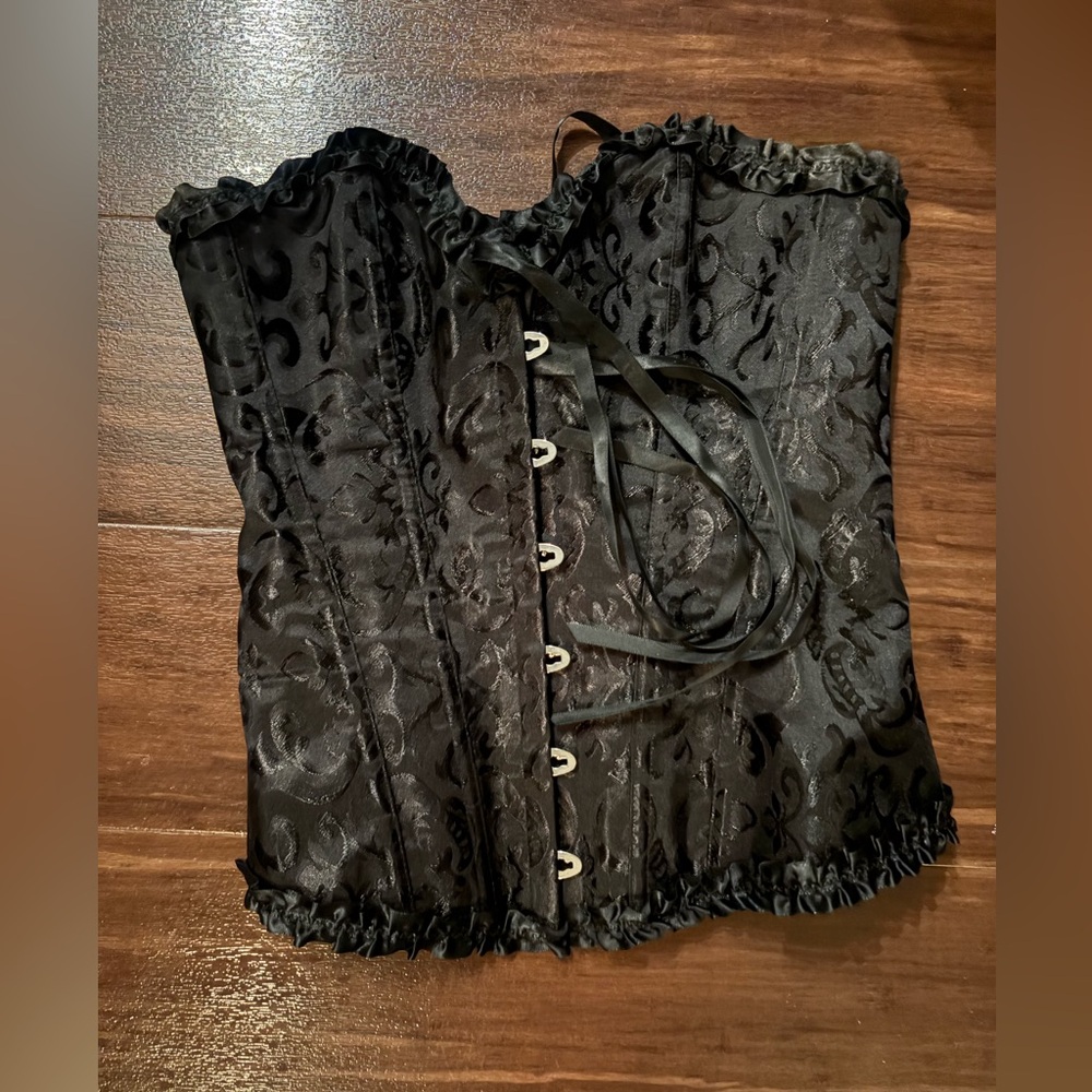 Chic Black Lace-Up Corset